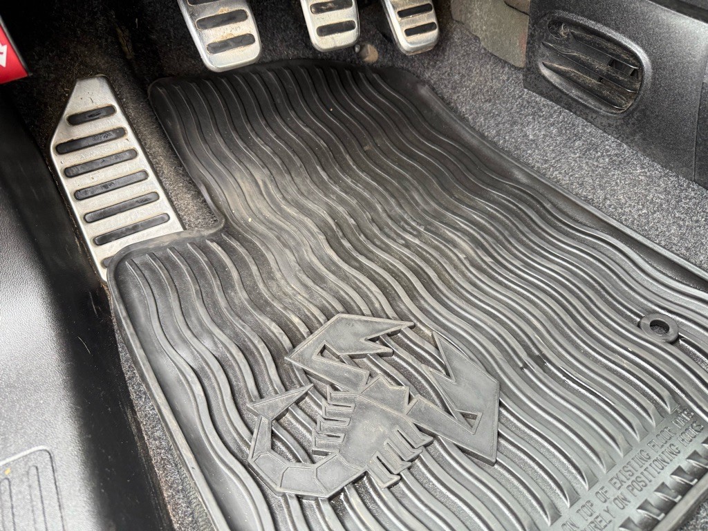 2013 FIAT 500 Image 46