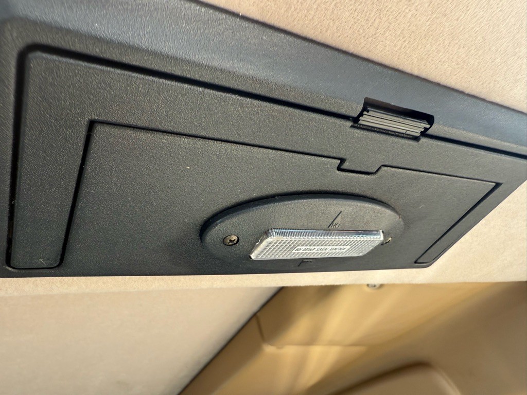 2001 Ford Econoline Image 20