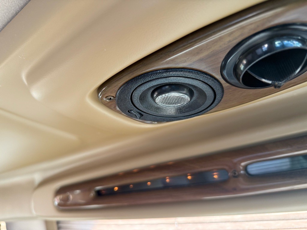 2001 Ford Econoline Image 24