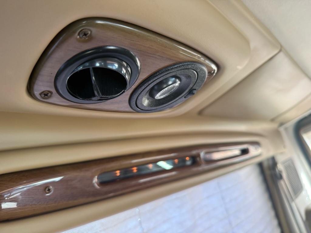 2001 Ford Econoline Image 31