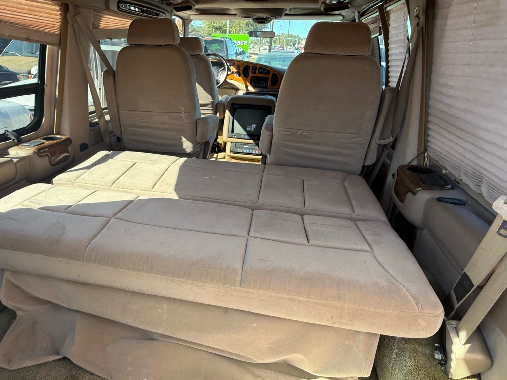 2001 Ford Econoline Image 51