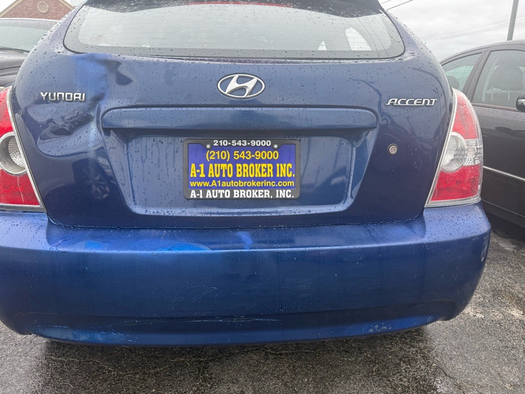 2008 Hyundai Accent Image 3