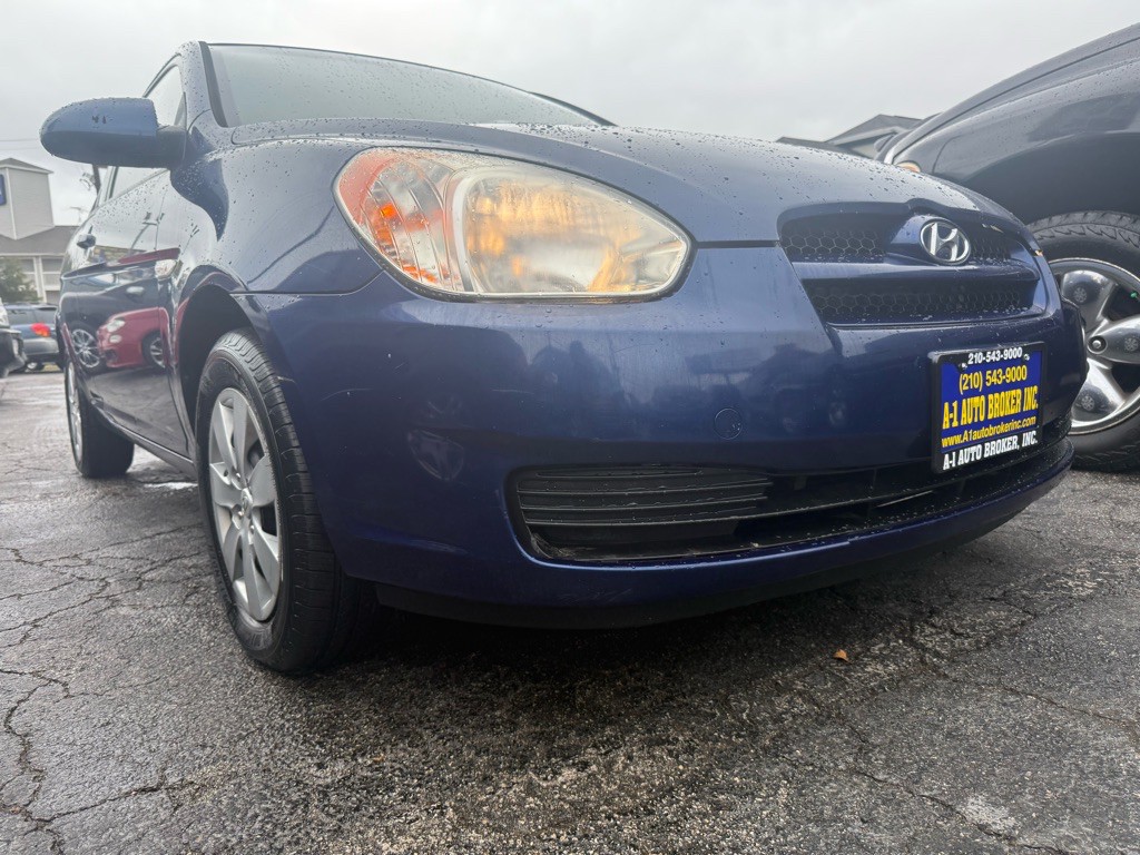 2008 Hyundai Accent Image 5