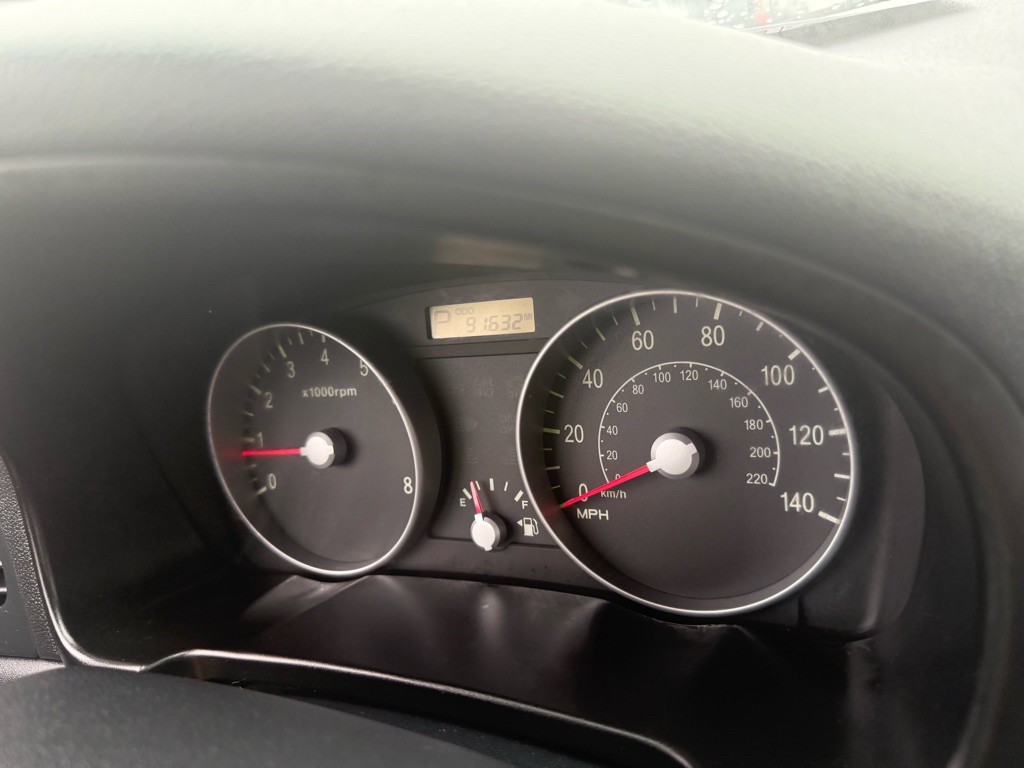 2008 Hyundai Accent Image 35