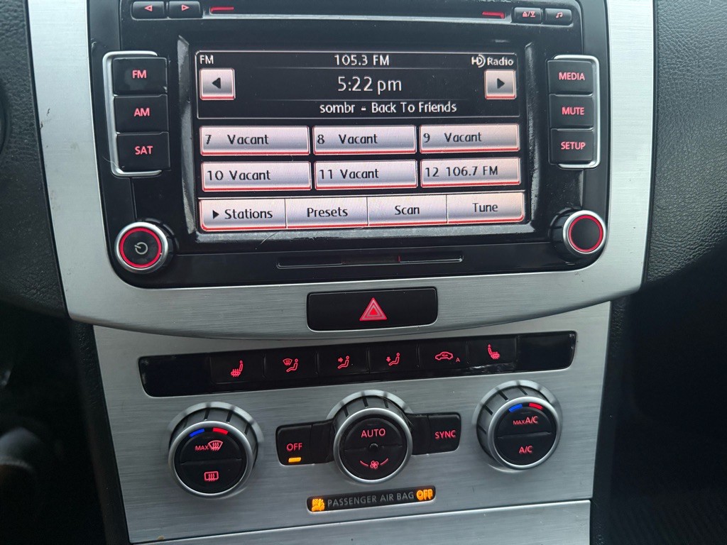 2013 Volkswagen CC Image 32