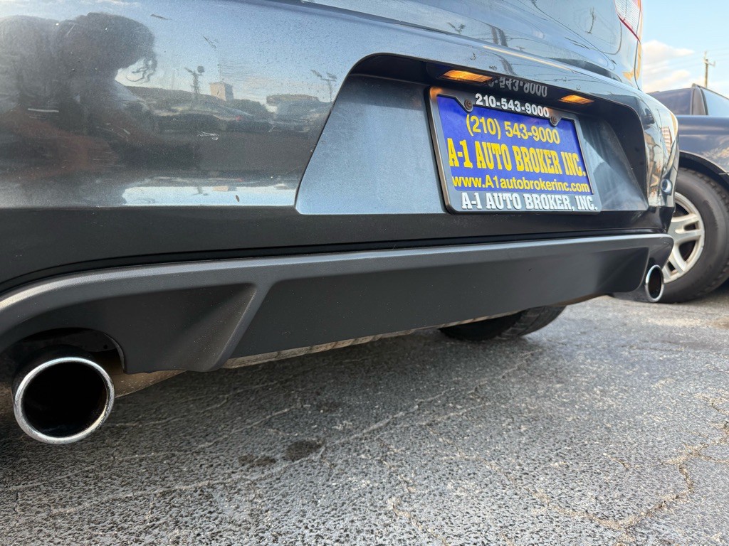 2011 Volkswagen GTI Image 11