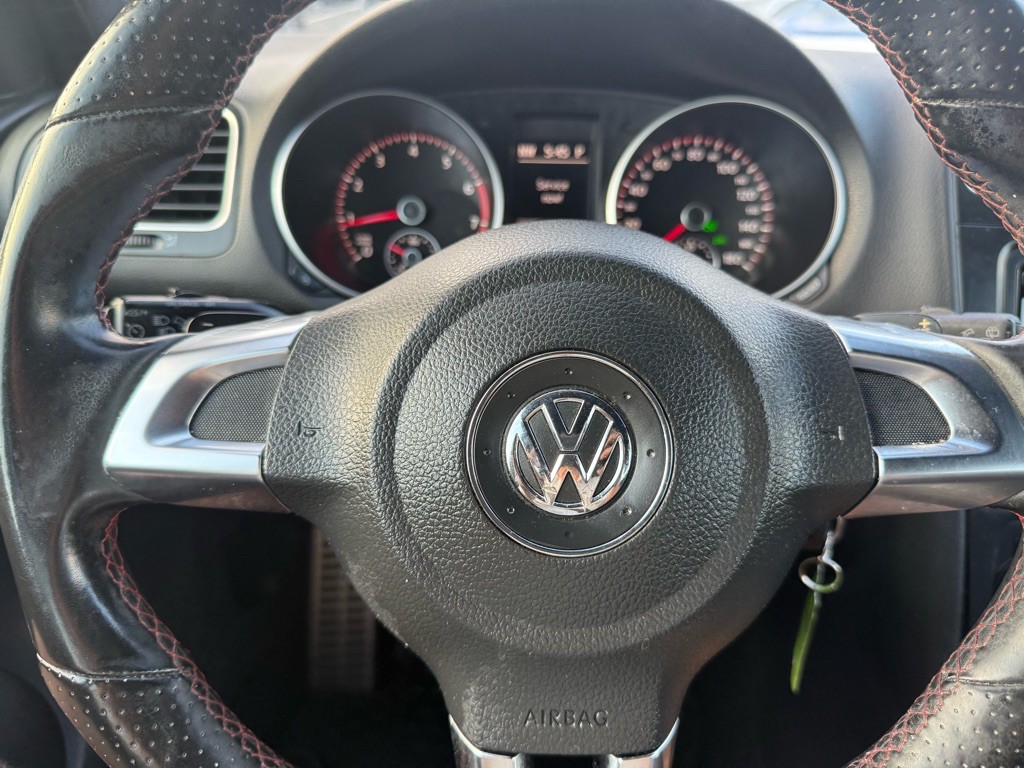 2011 Volkswagen GTI Image 17