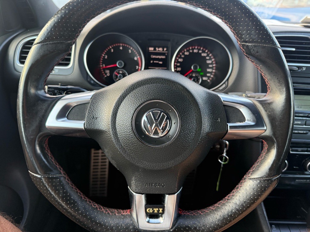 2011 Volkswagen GTI Image 19