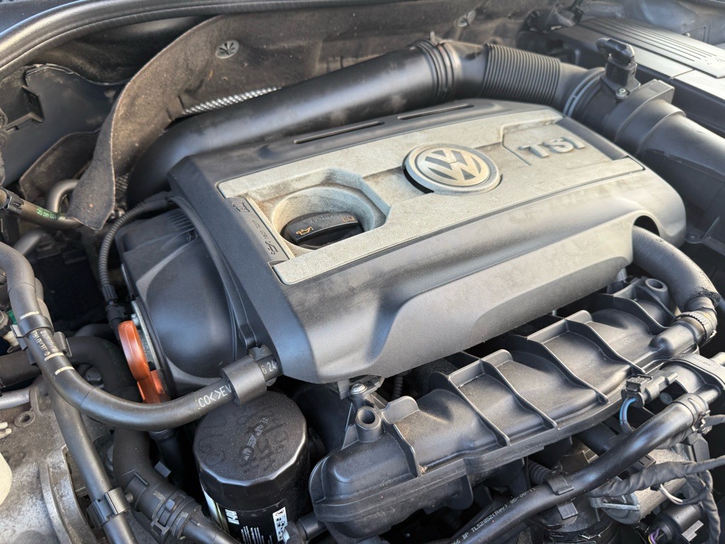 2011 Volkswagen GTI Image 29