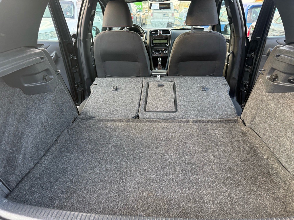 2011 Volkswagen GTI Image 31