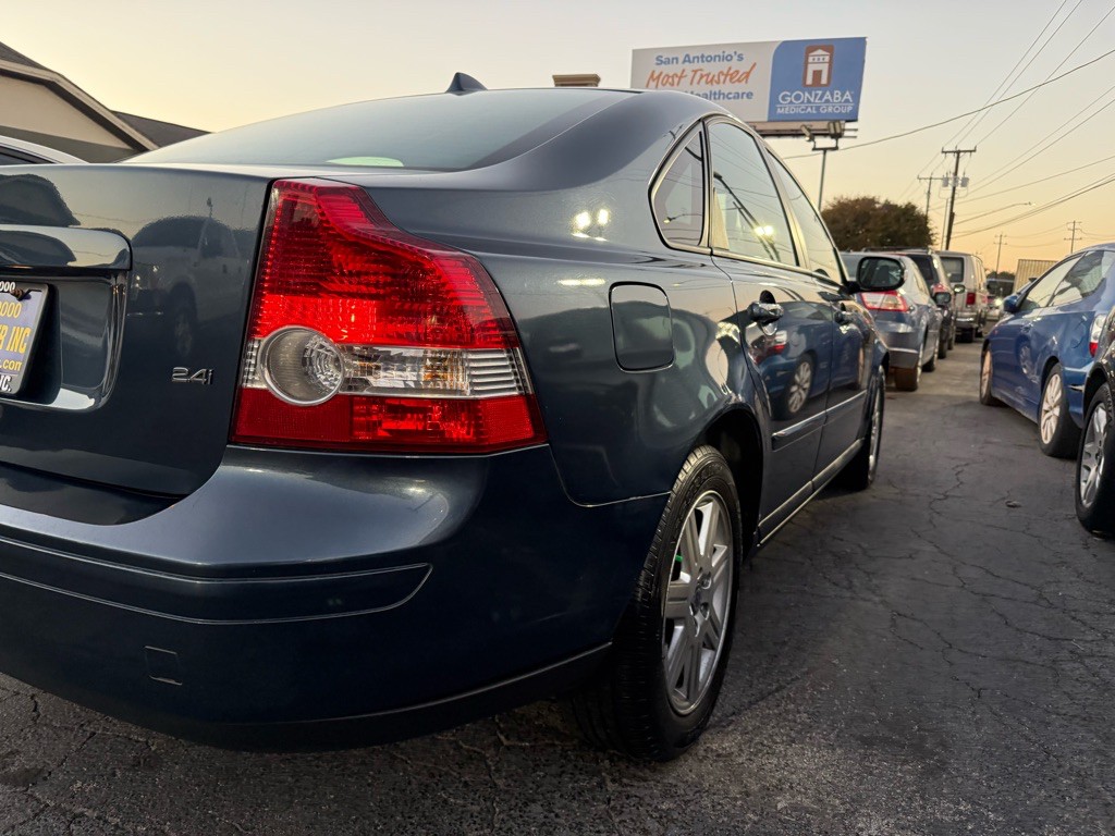 2007 Volvo S40 Image 4