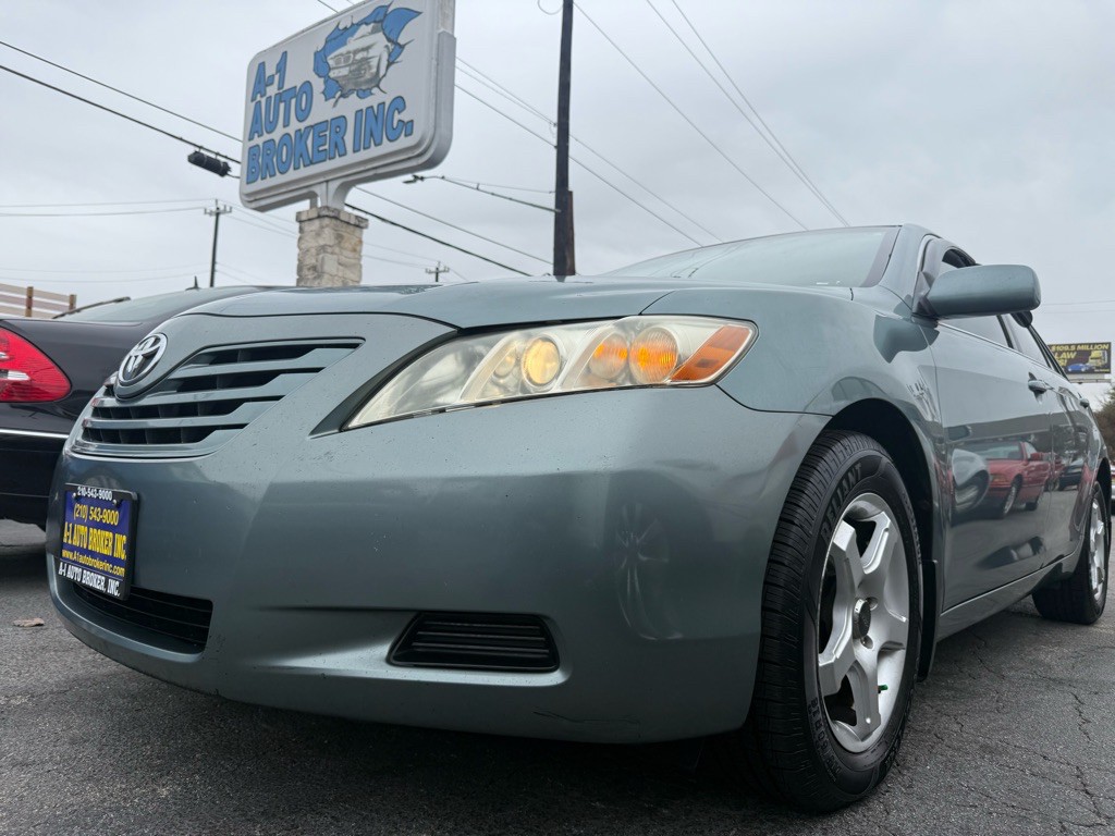 2007 Toyota Camry Image 1
