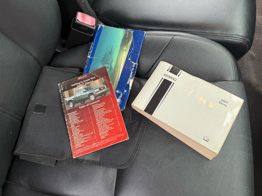 2007 GMC Sierra Image 25