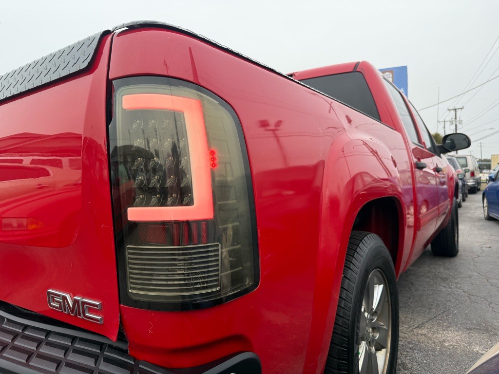 2007 GMC Sierra Image 4