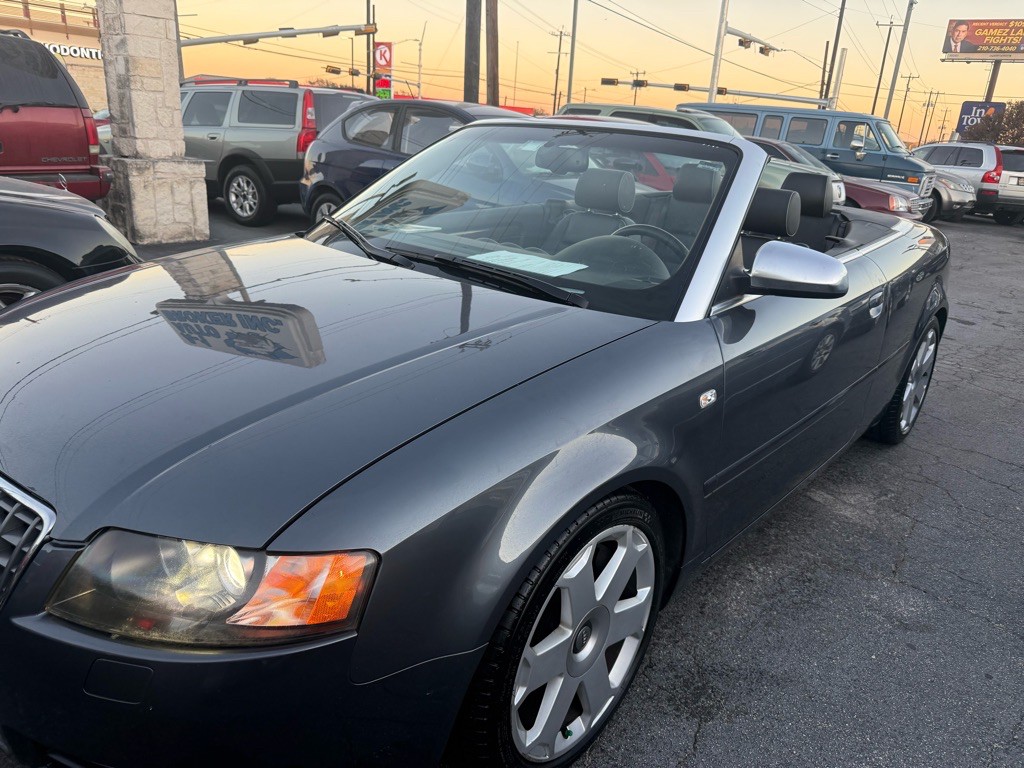 2004 Audi S4 Image 3