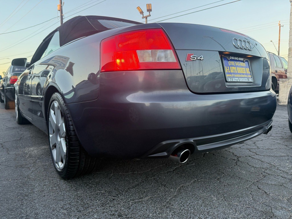 2004 Audi S4 Image 4