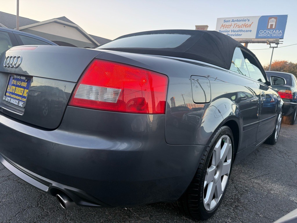2004 Audi S4 Image 6