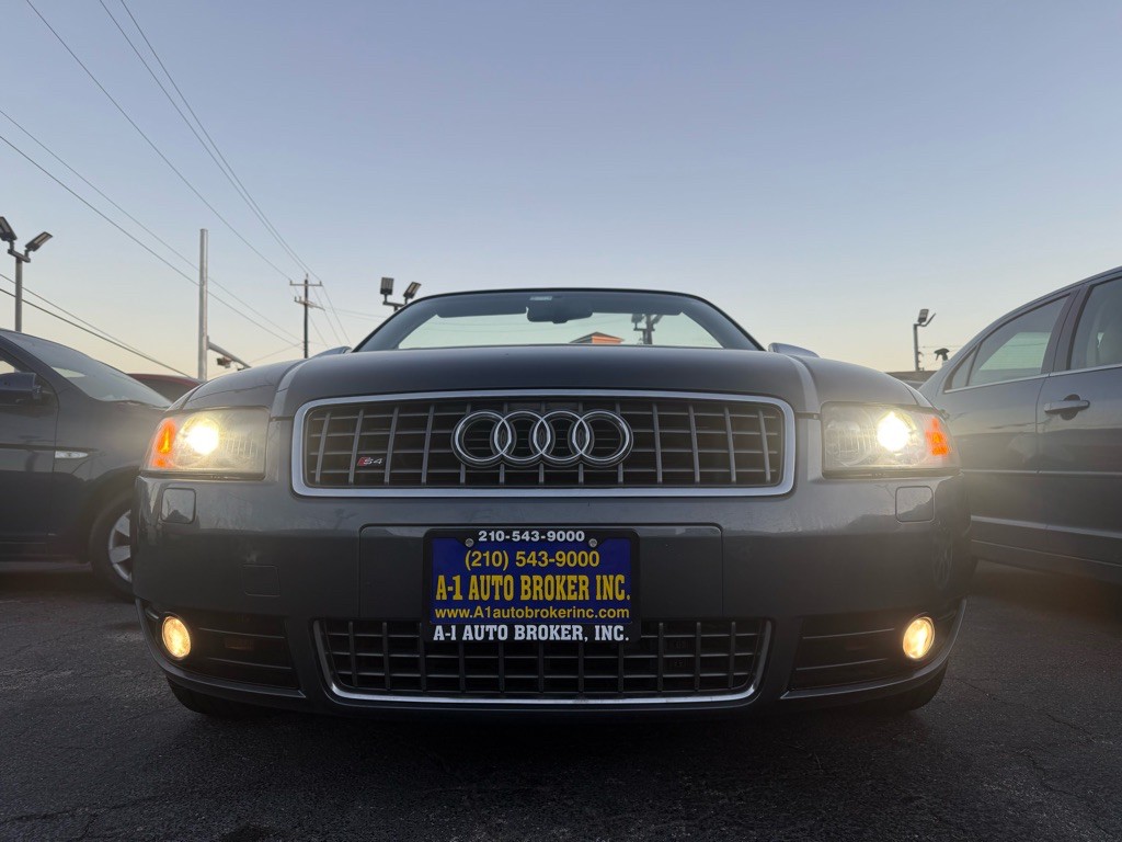 2004 Audi S4 Image 10