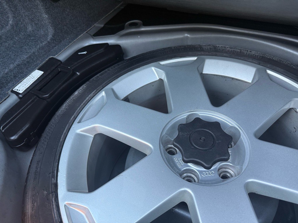 2004 Audi S4 Image 23