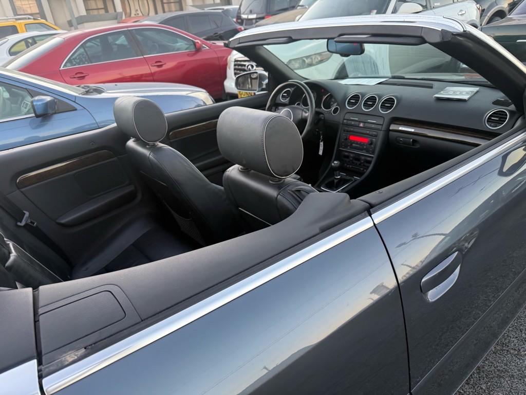 2004 Audi S4 Image 28