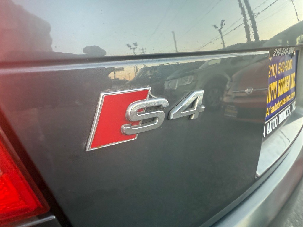 2004 Audi S4 Image 34