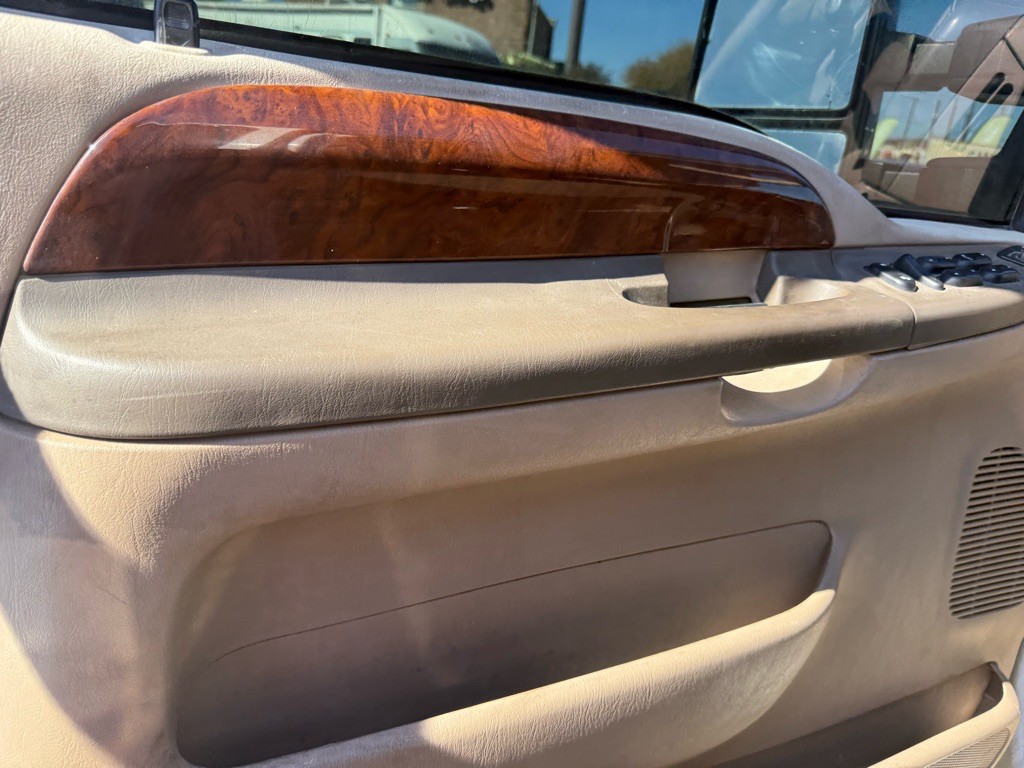 2004 Ford F-250 Image 10