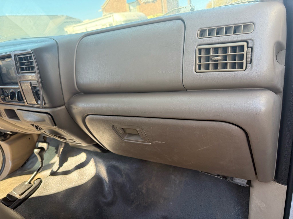 2004 Ford F-250 Image 20