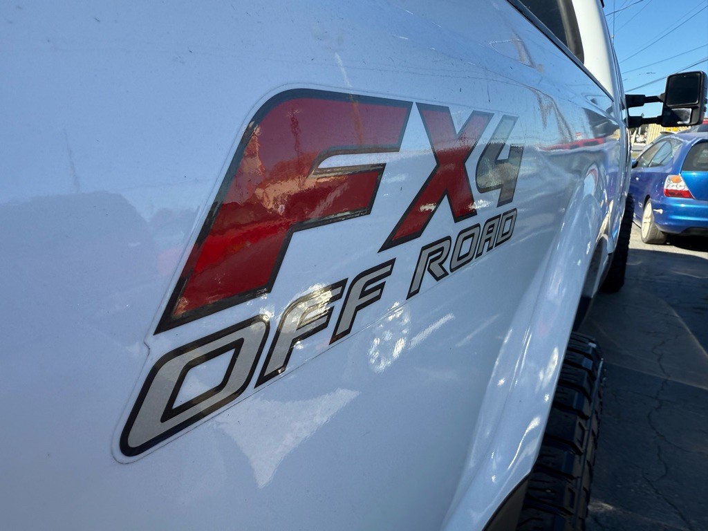 2004 Ford F-250 Image 23