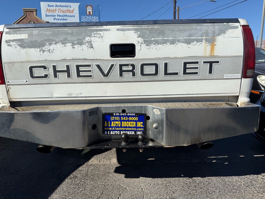 1993 Chevrolet C/K Image 3