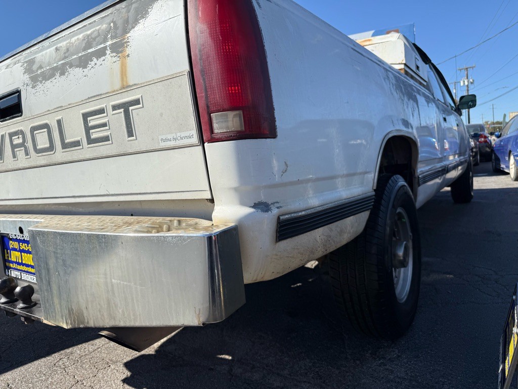 1993 Chevrolet C/K Image 4