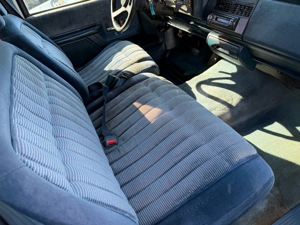 1993 Chevrolet C/K Image 28