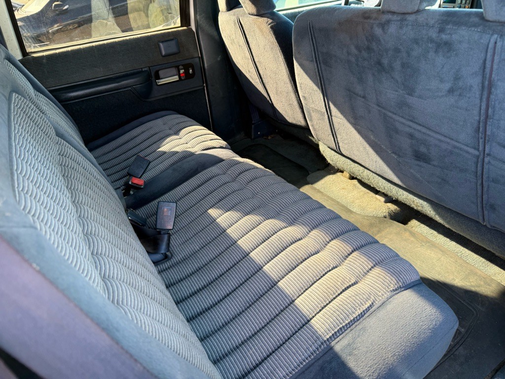 1993 Chevrolet C/K Image 29