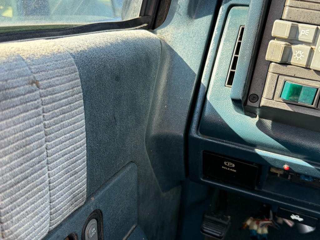 1993 Chevrolet C/K Image 40