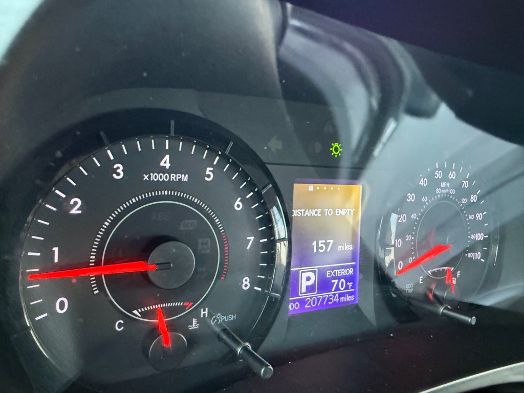 2015 Toyota Sienna Image 35