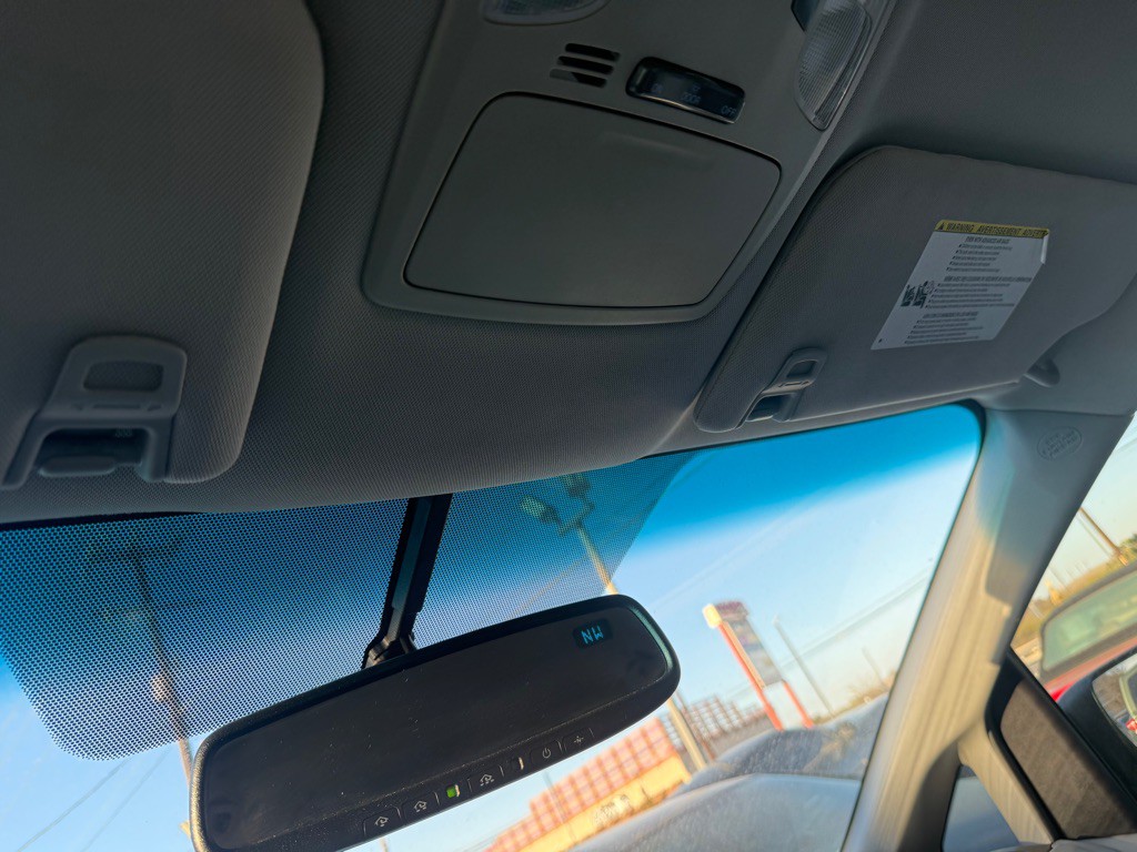 2015 Toyota Sienna Image 37