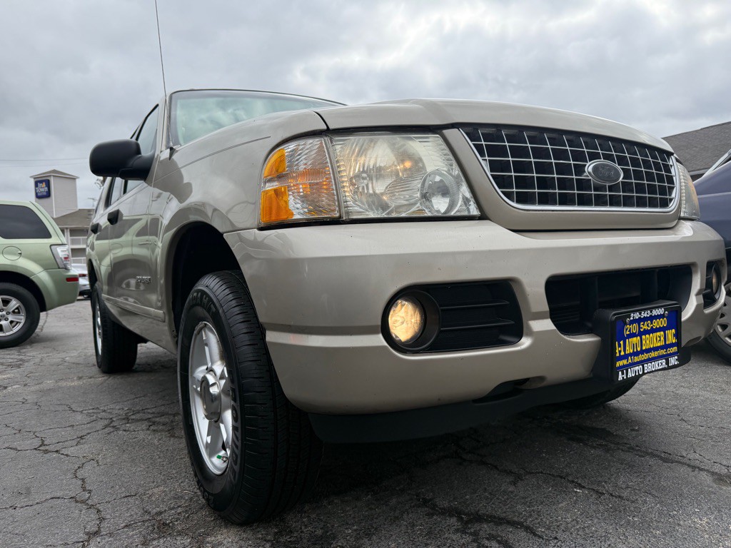 2005 Ford Explorer Image 5