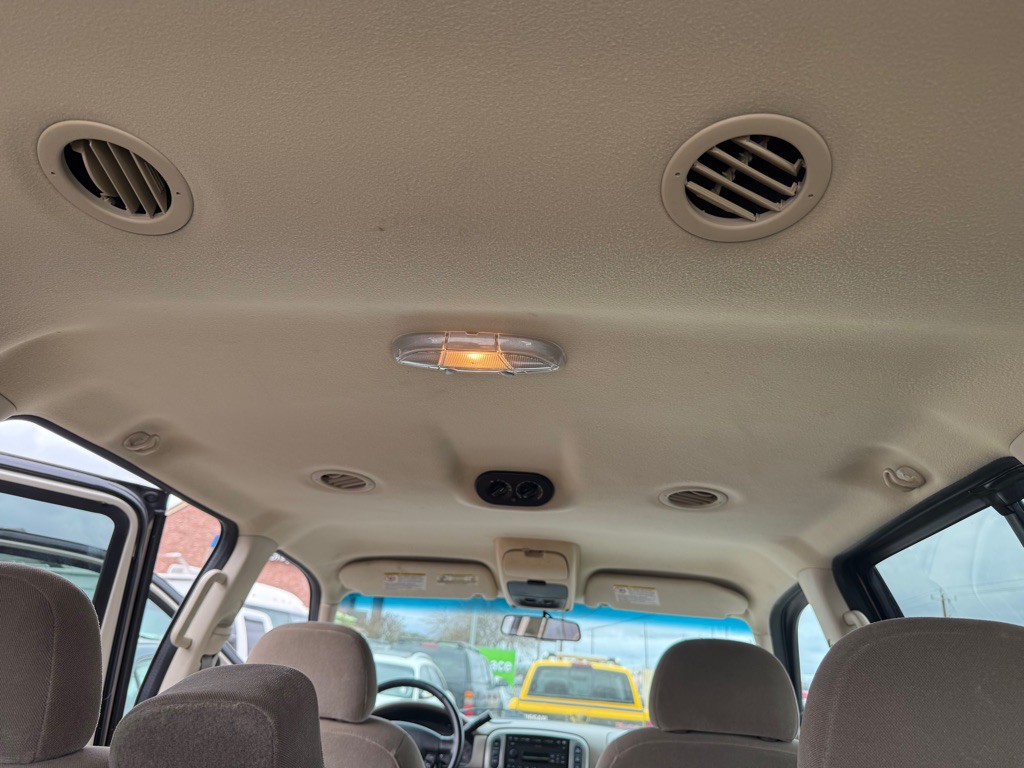 2005 Ford Explorer Image 14