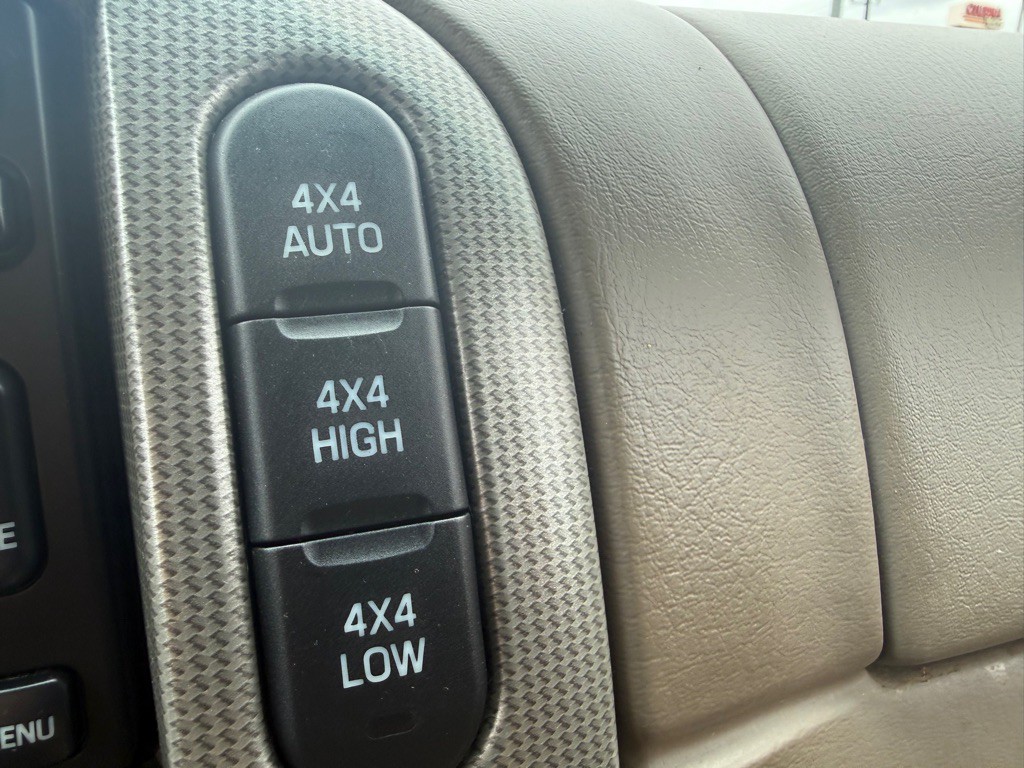 2005 Ford Explorer Image 35