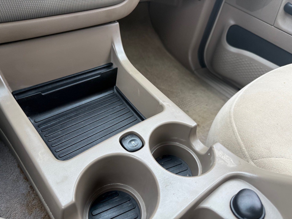 2005 Ford Explorer Image 36