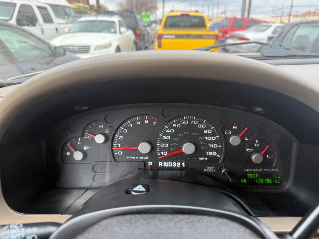 2005 Ford Explorer Image 38