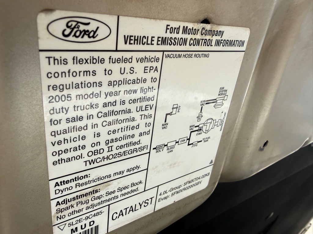 2005 Ford Explorer Image 46