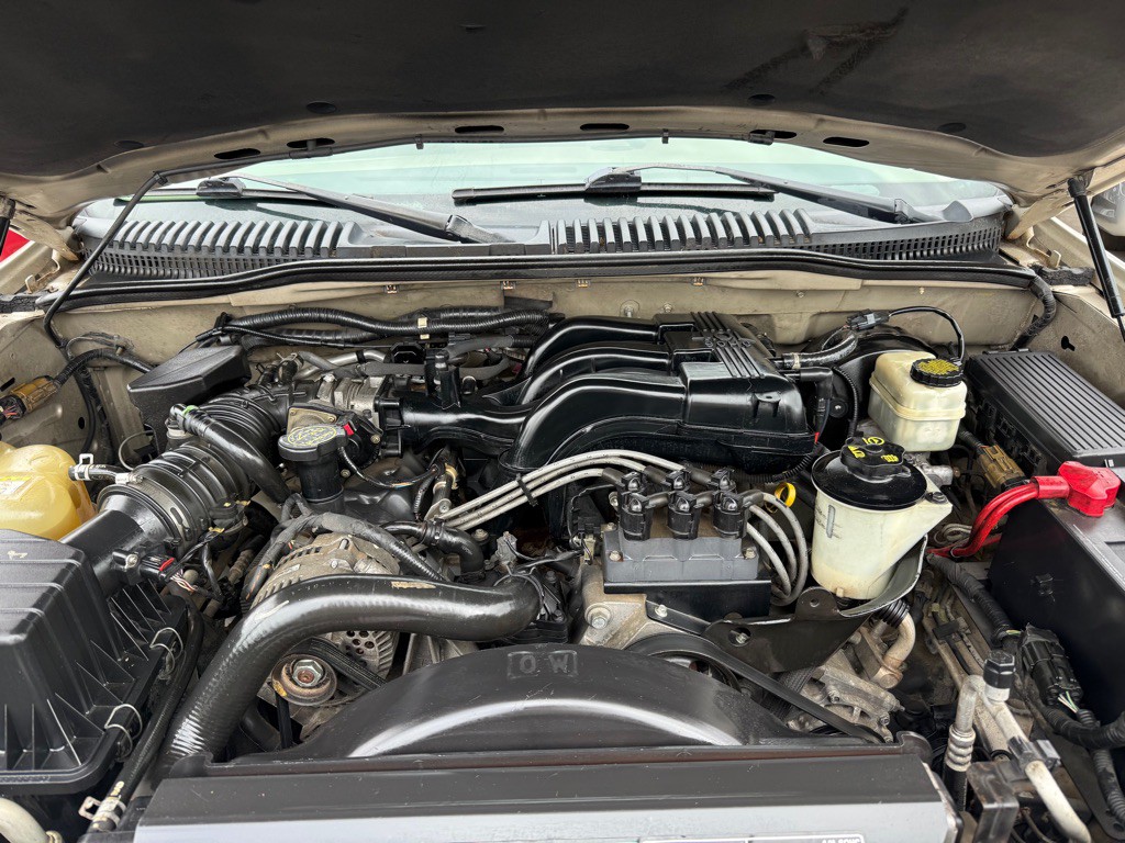 2005 Ford Explorer Image 50
