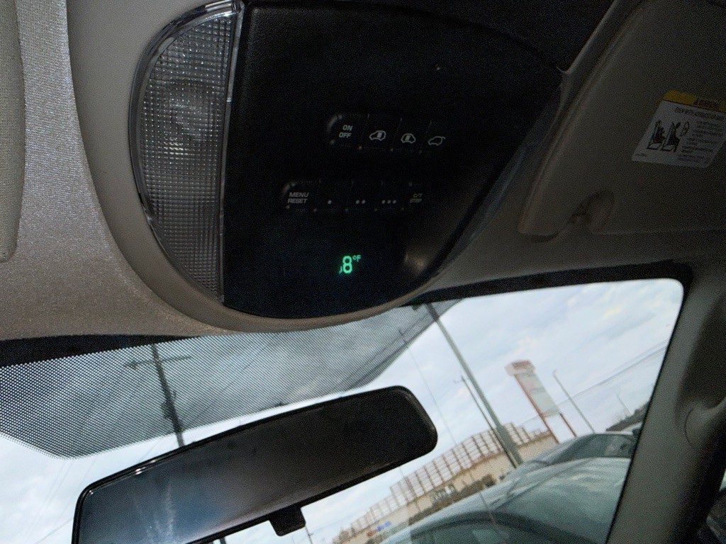 2006 Chrysler Town & Country Image 26