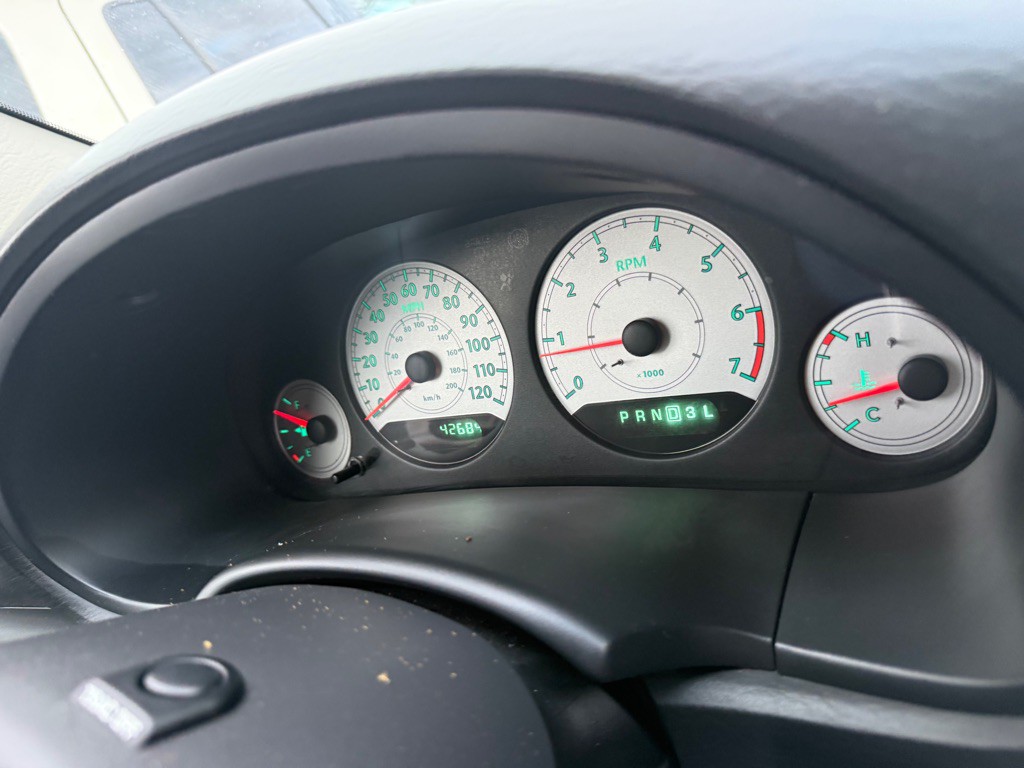 2006 Chrysler Town & Country Image 31