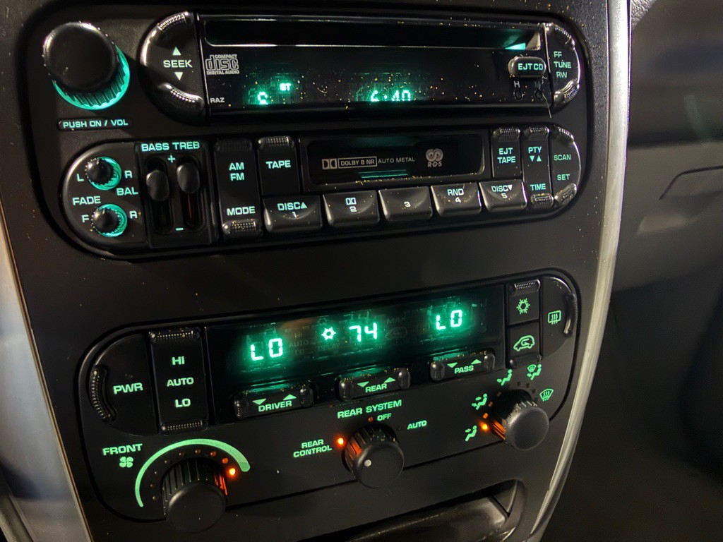 2006 Chrysler Town & Country Image 51