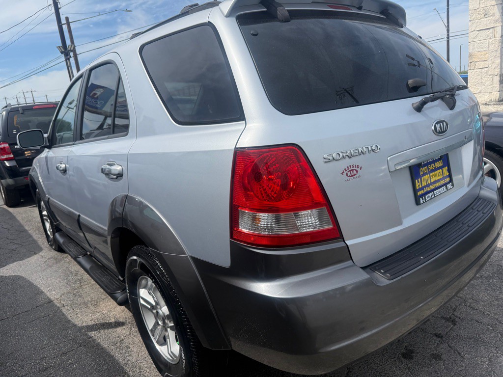 2006 Kia Sorento Image 2