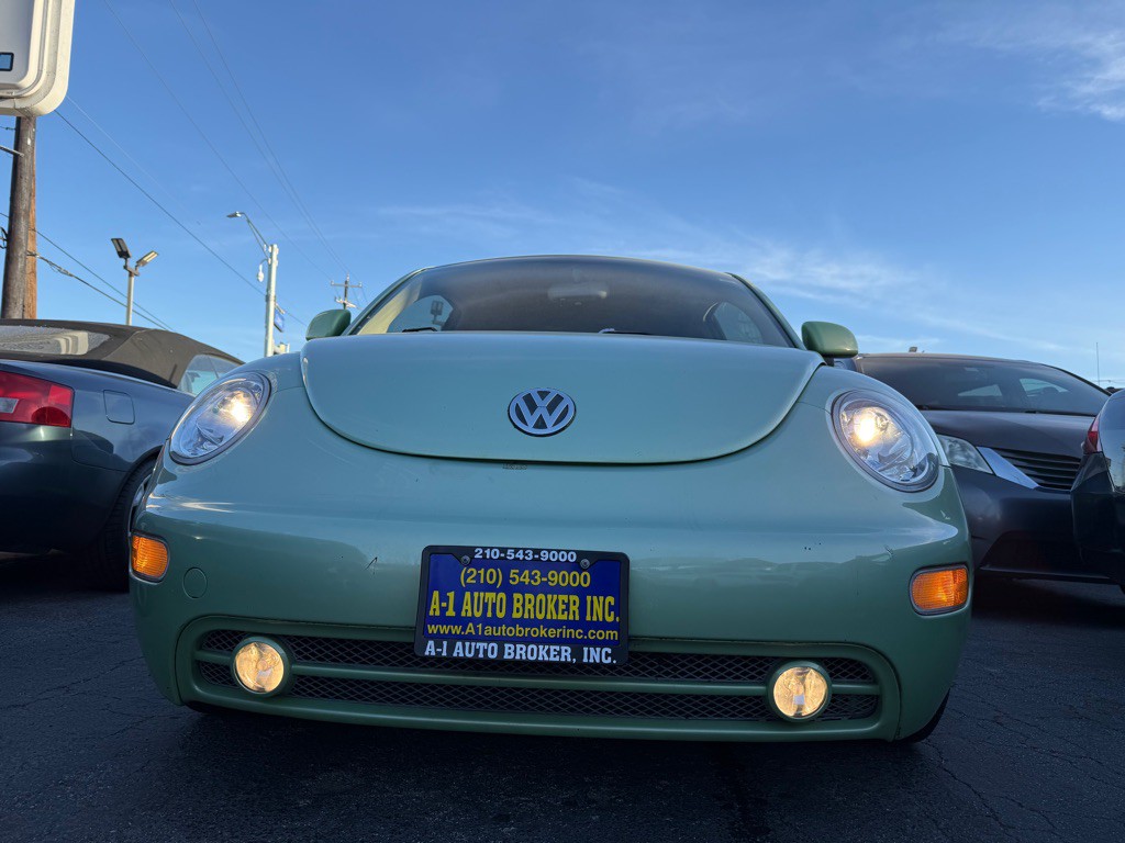2000 Volkswagen Beetle Image 6