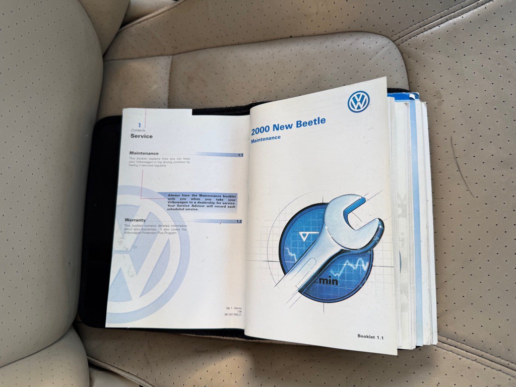 2000 Volkswagen Beetle Image 11