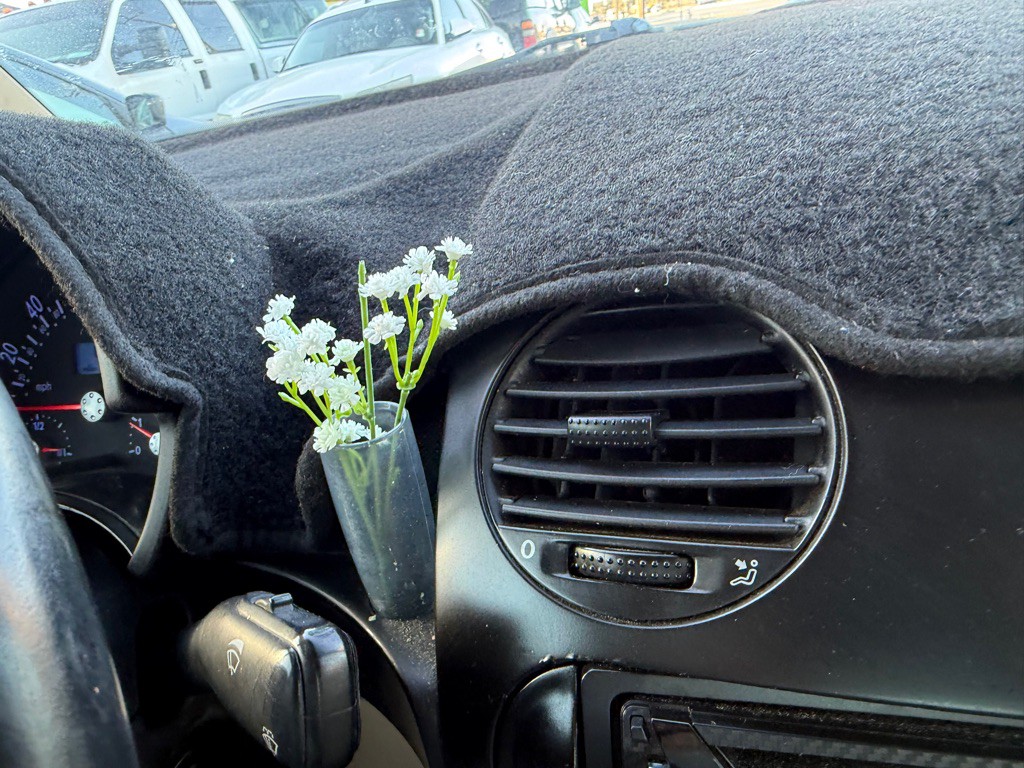 2000 Volkswagen Beetle Image 16