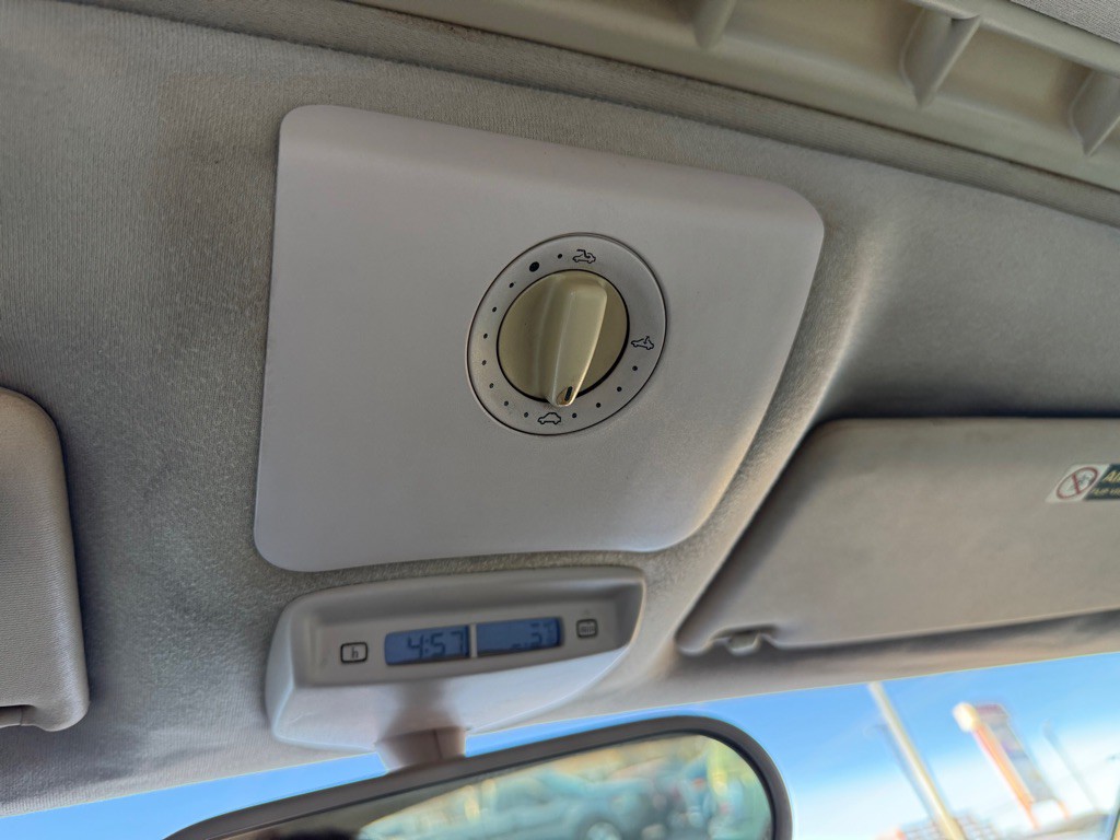 2000 Volkswagen Beetle Image 21